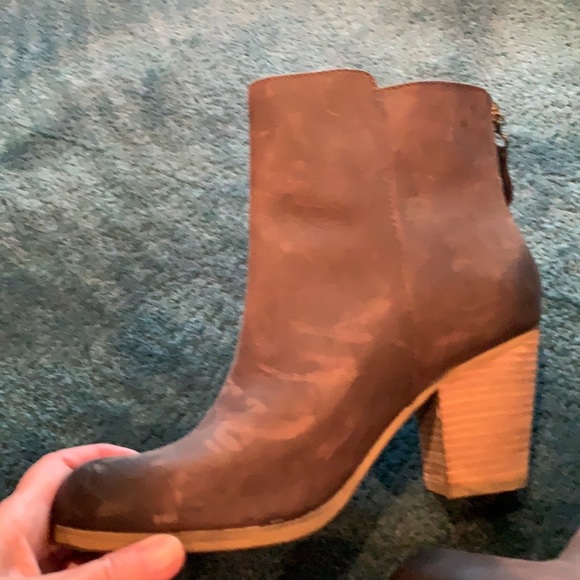 Ralph Lauren boots - Picture 7 of 9